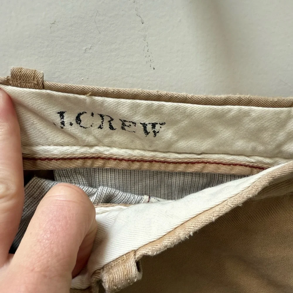 J Crew Men's Broken In Regular Fit Dark Tan Chinos in Size 34W 32L.